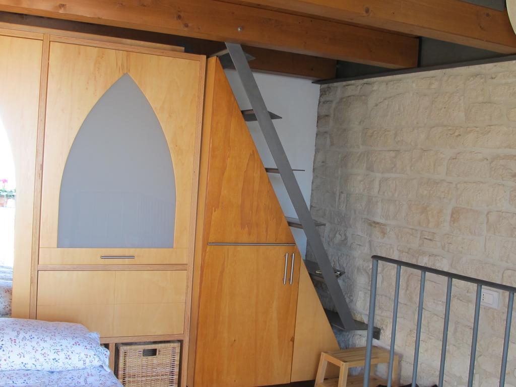 Casa Torre Di Mactheus Petraro Apartment Giovinazzo Exterior photo